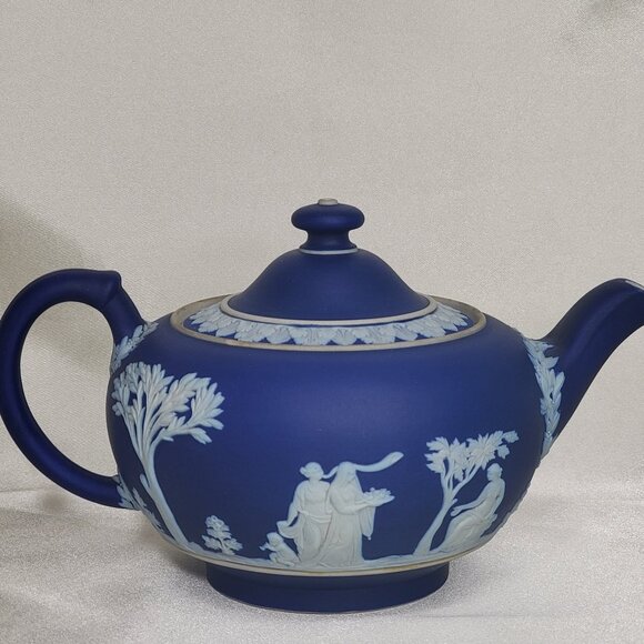 Antique Wedgwood Blue Jasperware Teapot – c.1891–1907 England  Classical Relif - Picture 1 of 11